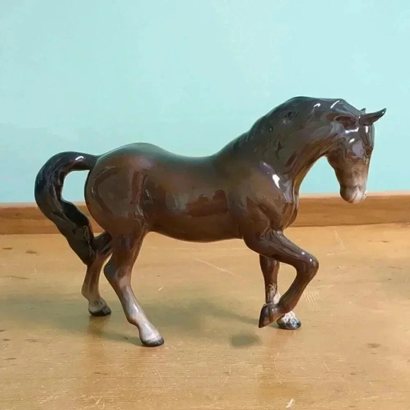 Beswick  Mare and foal figures - Picture 2 of 9